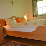 Kur & Golf Wattenbach Apartamento *
